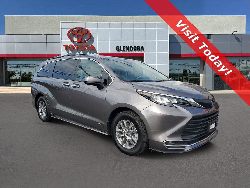 Used 2021 Toyota Sienna XLE