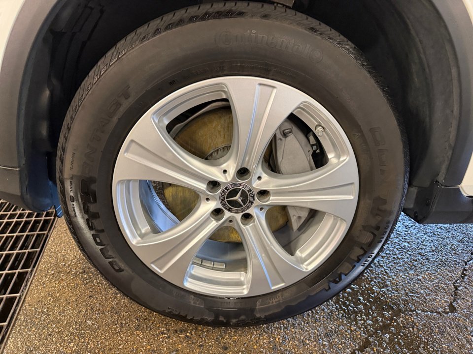Used 2018 Mercedes-Benz GLC 300 4MATIC image 31