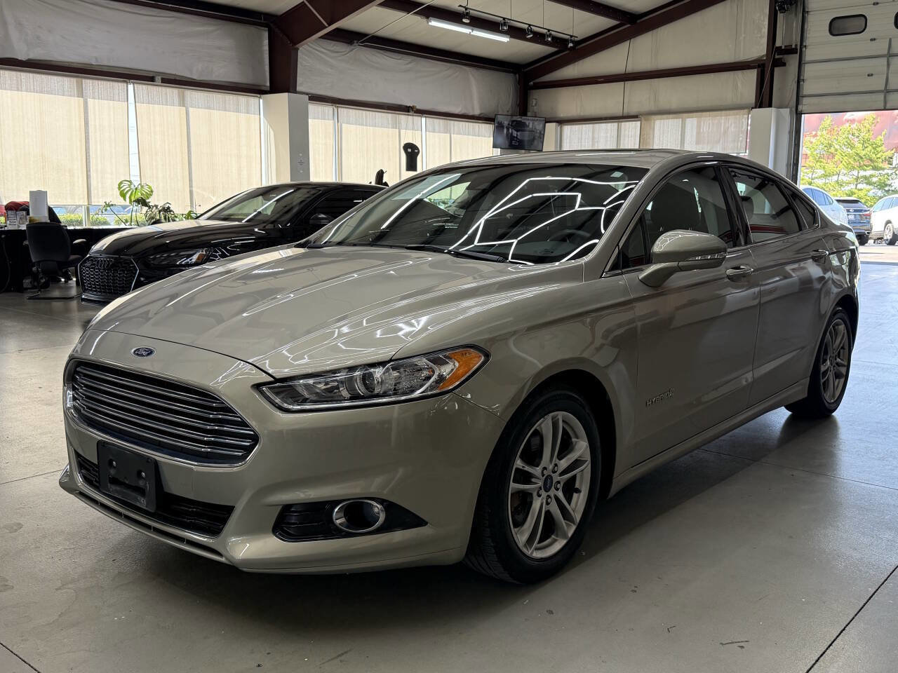 Used 2015 Ford Fusion Titanium FWD image 5