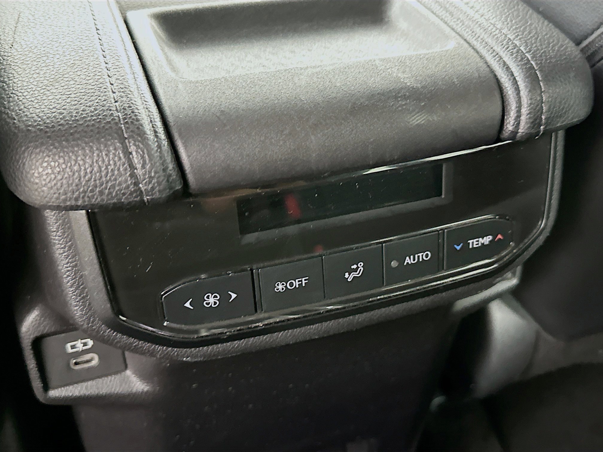 Used 2025 Toyota Grand Highlander AWD image 26