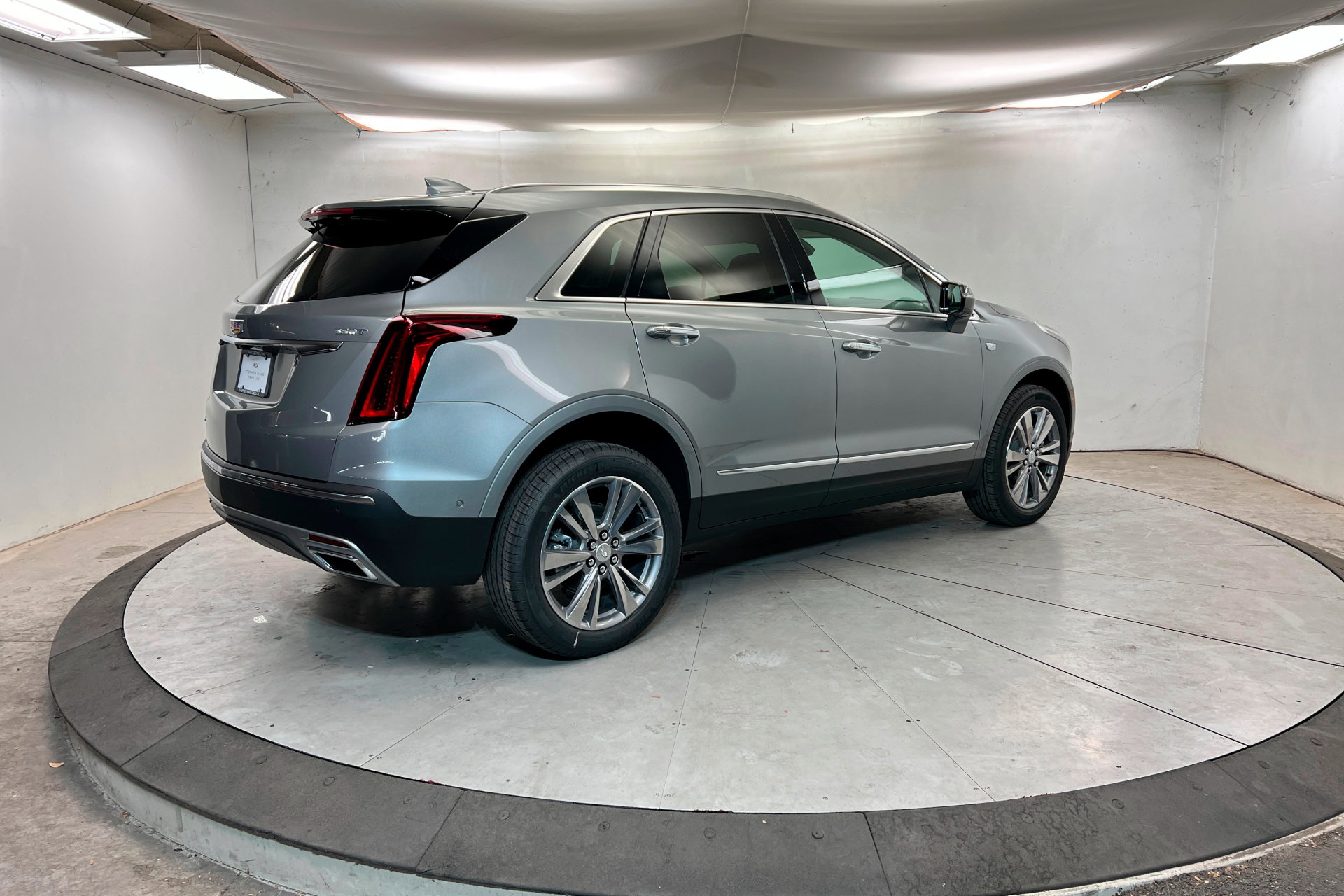 New 2026 Cadillac XT5 Premium Luxury w/ Driver Assist Package image 6