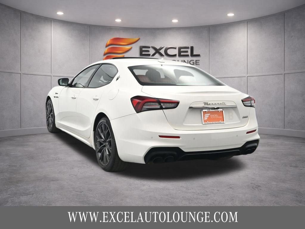 Used 2022 Maserati Ghibli Modena RWD image 5