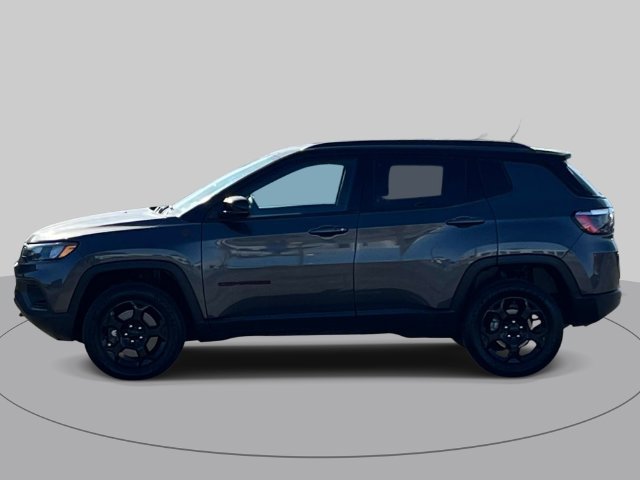 Used 2024 Jeep Compass Trailhawk AWD/4WD image 7