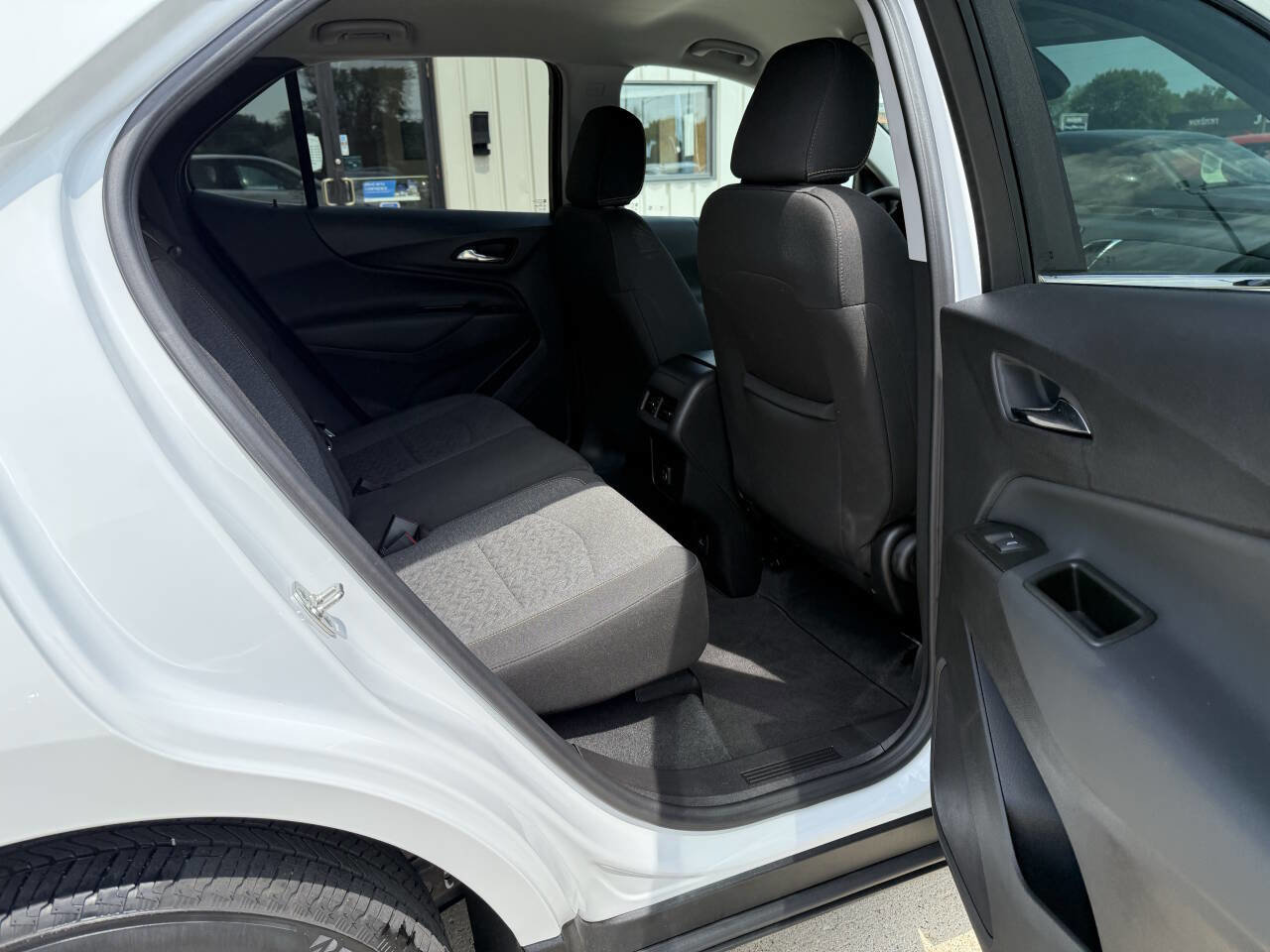 Used 2024 Chevrolet Equinox LT image 12