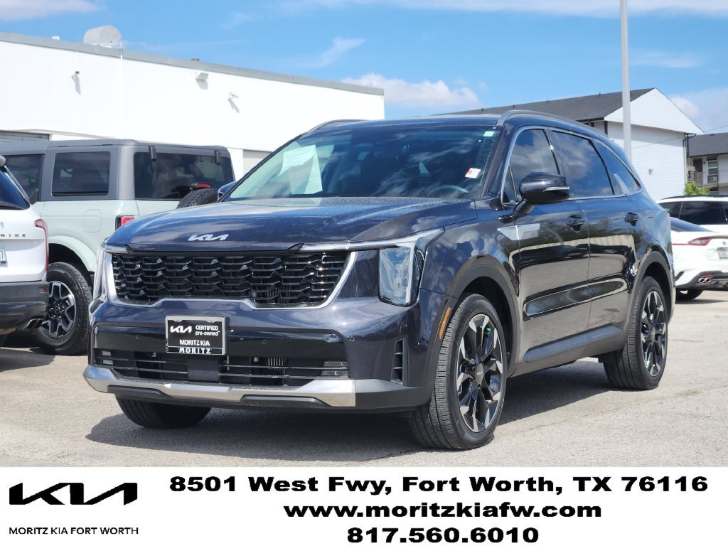 Certified 2025 Kia Sorento EX FWD image 3