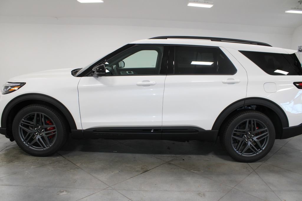 New 2026 Ford Explorer ST w/ Sun And Sound Package image 5