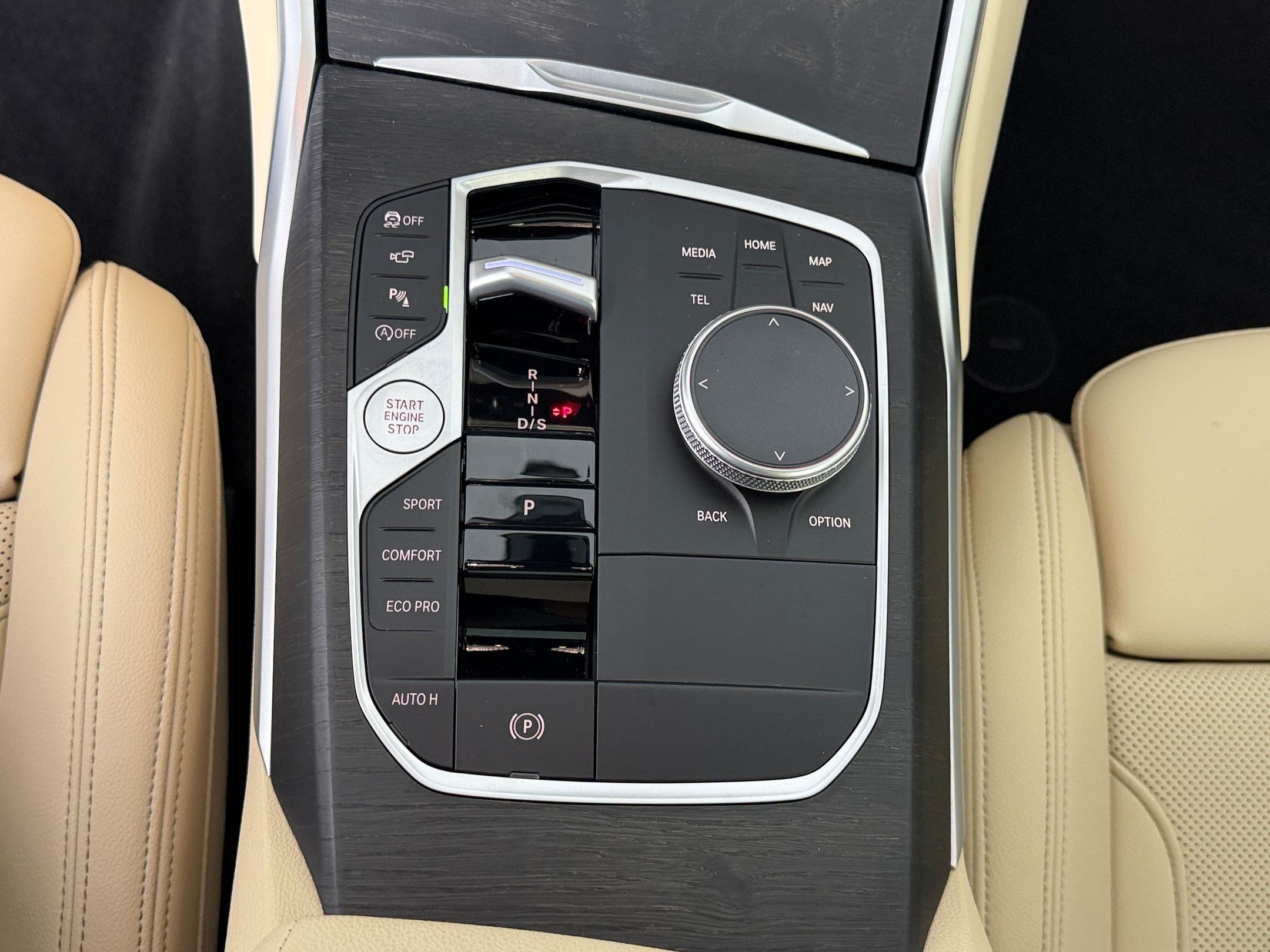Certified 2023 BMW 330i Sedan w/ Parking Assistance Package RWD image 17