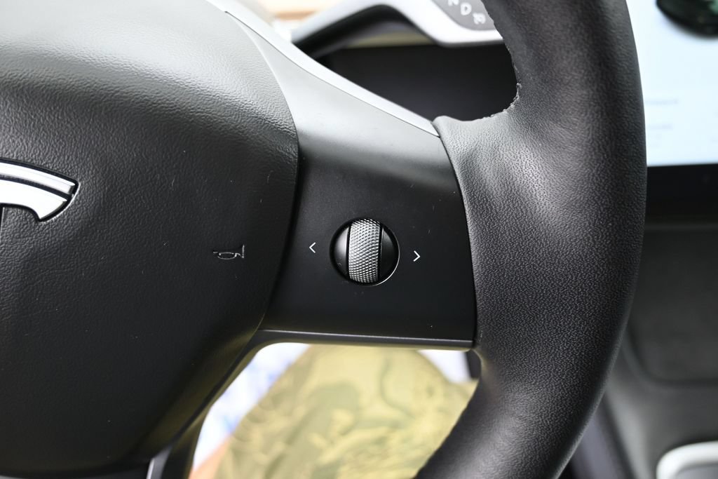 Used 2021 Tesla Model Y Performance AWD/4WD image 19