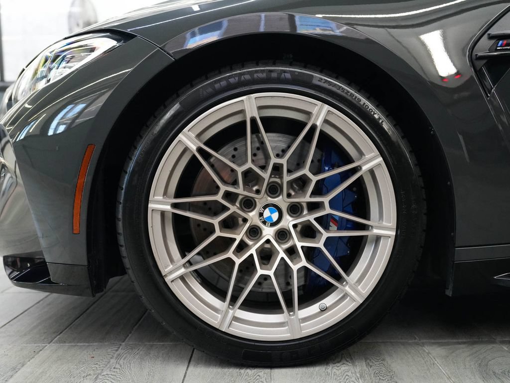 Used 2022 BMW M4 Competition w/ Executive Package RWD image 9