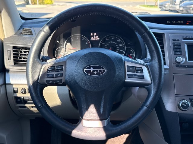 Used 2014 Subaru Outback 2.5i Premium w/ Moonroof Package AWD/4WD image 14