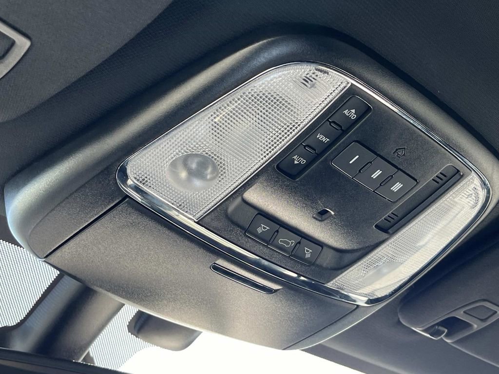 Used 2019 Jeep Grand Cherokee Limited w/ Trailer Tow Group IV image 34