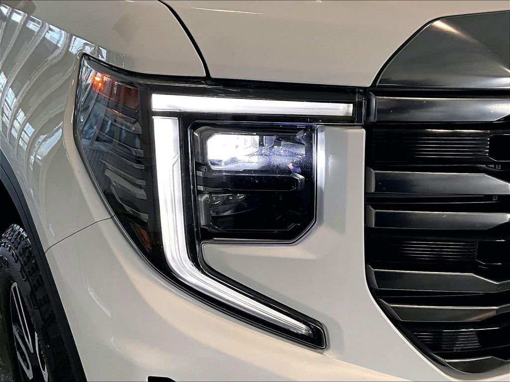 Used 2023 GMC Sierra 1500 AT4 w/ AT4 Premium Package image 33