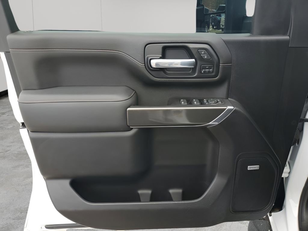 Used 2023 GMC Sierra 3500 AT4 w/ AT4 Premium Plus Package image 27