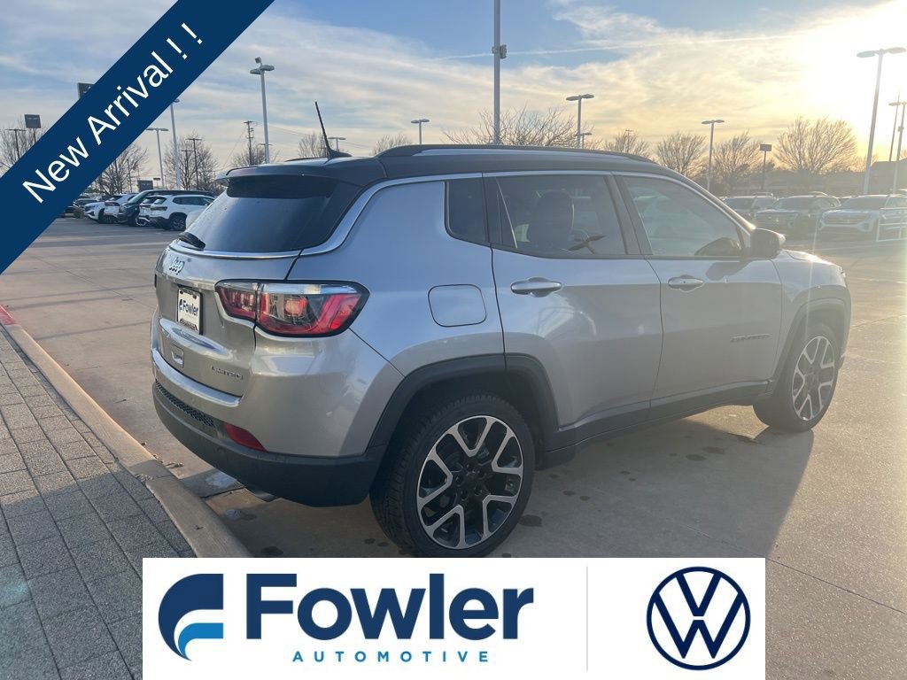 Used 2018 Jeep Compass Limited w/ Navigation Group image 2