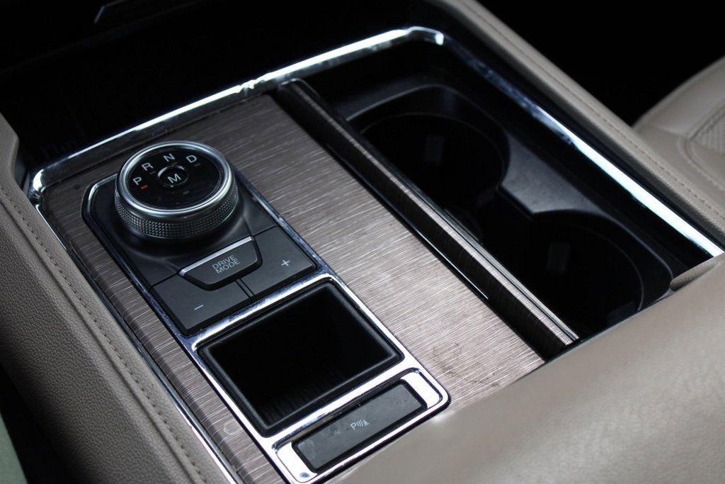 Used 2022 Ford Expedition Limited image 22