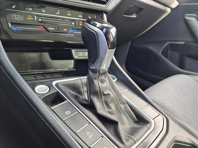 Used 2025 Volkswagen Jetta SE FWD image 16