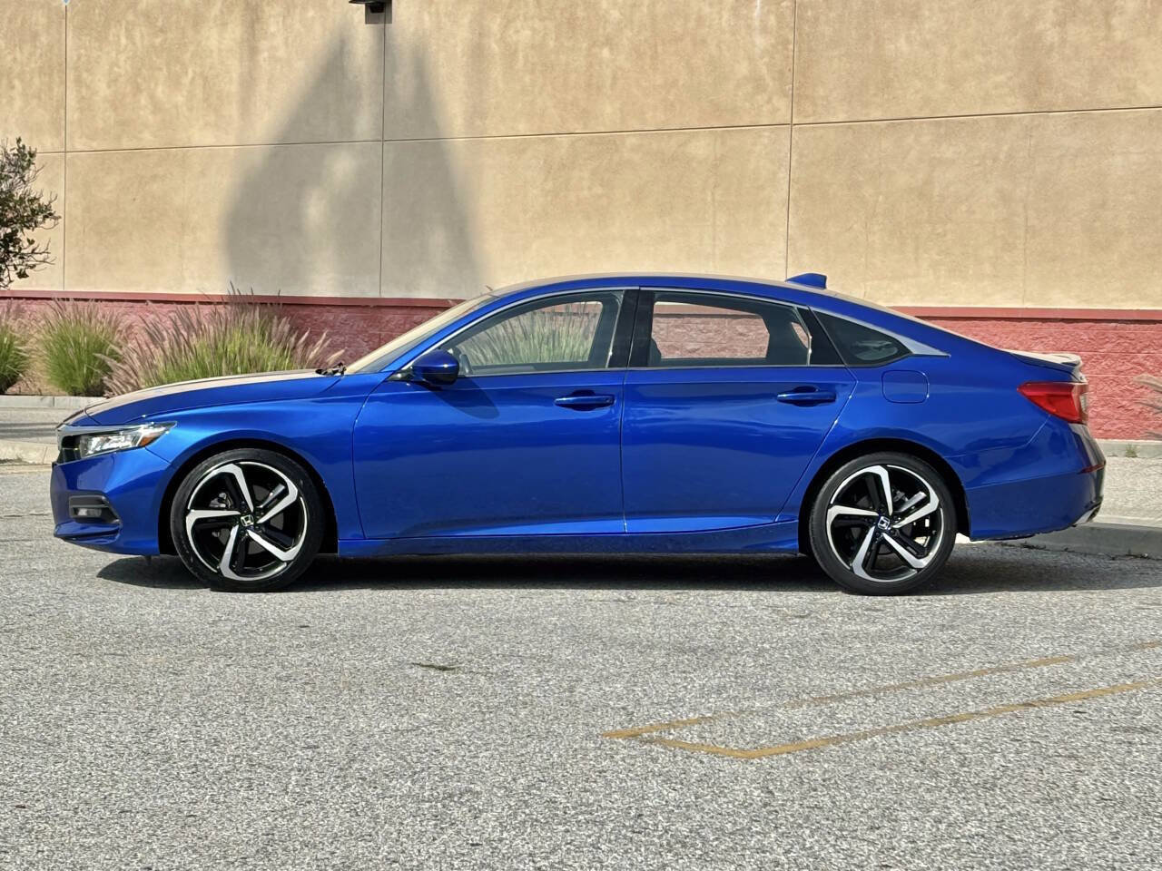 Used 2020 Honda Accord Sport image 4