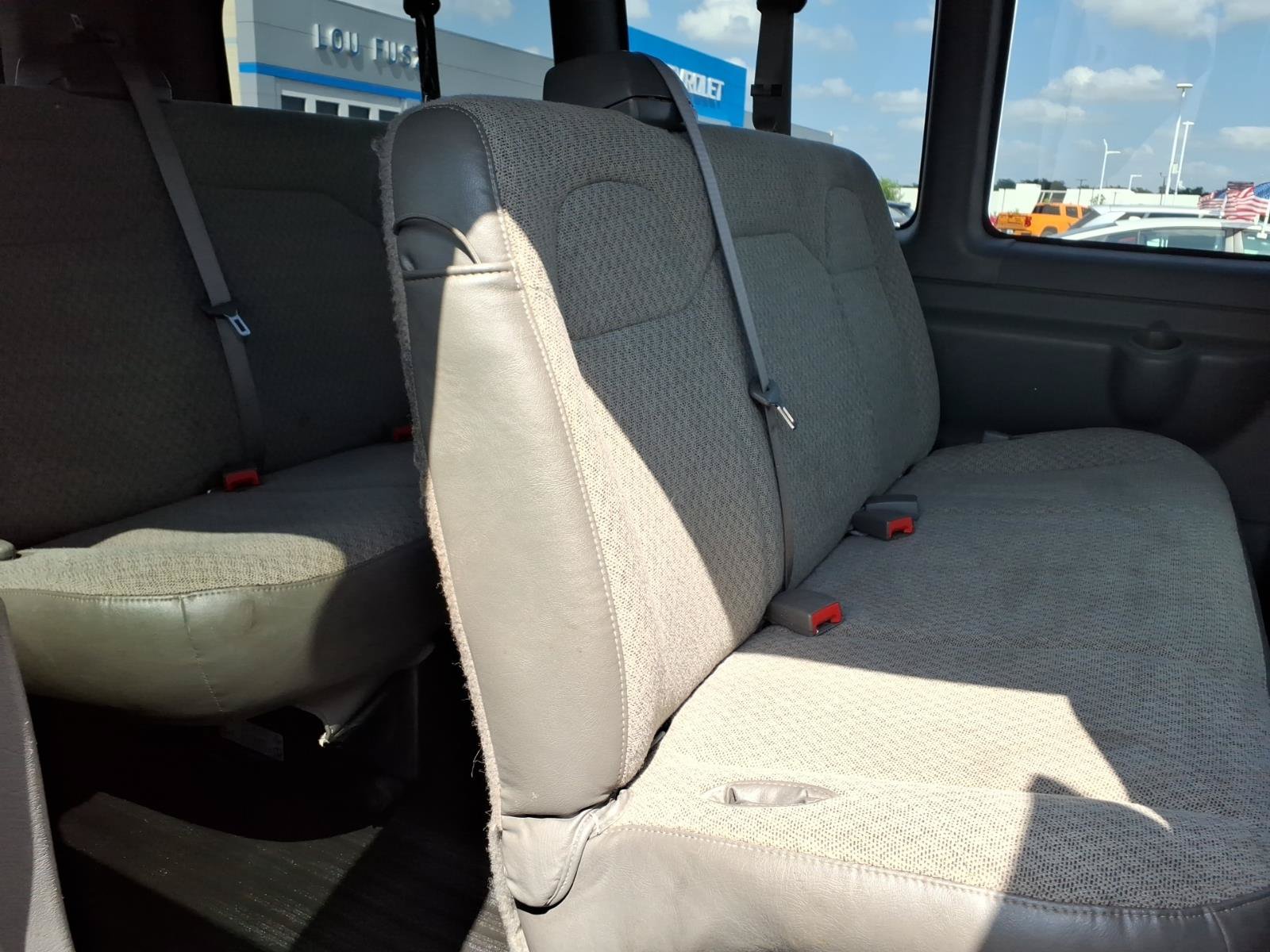 Used 2021 GMC Savana 3500 LS w/ Chrome Appearance Package RWD image 23