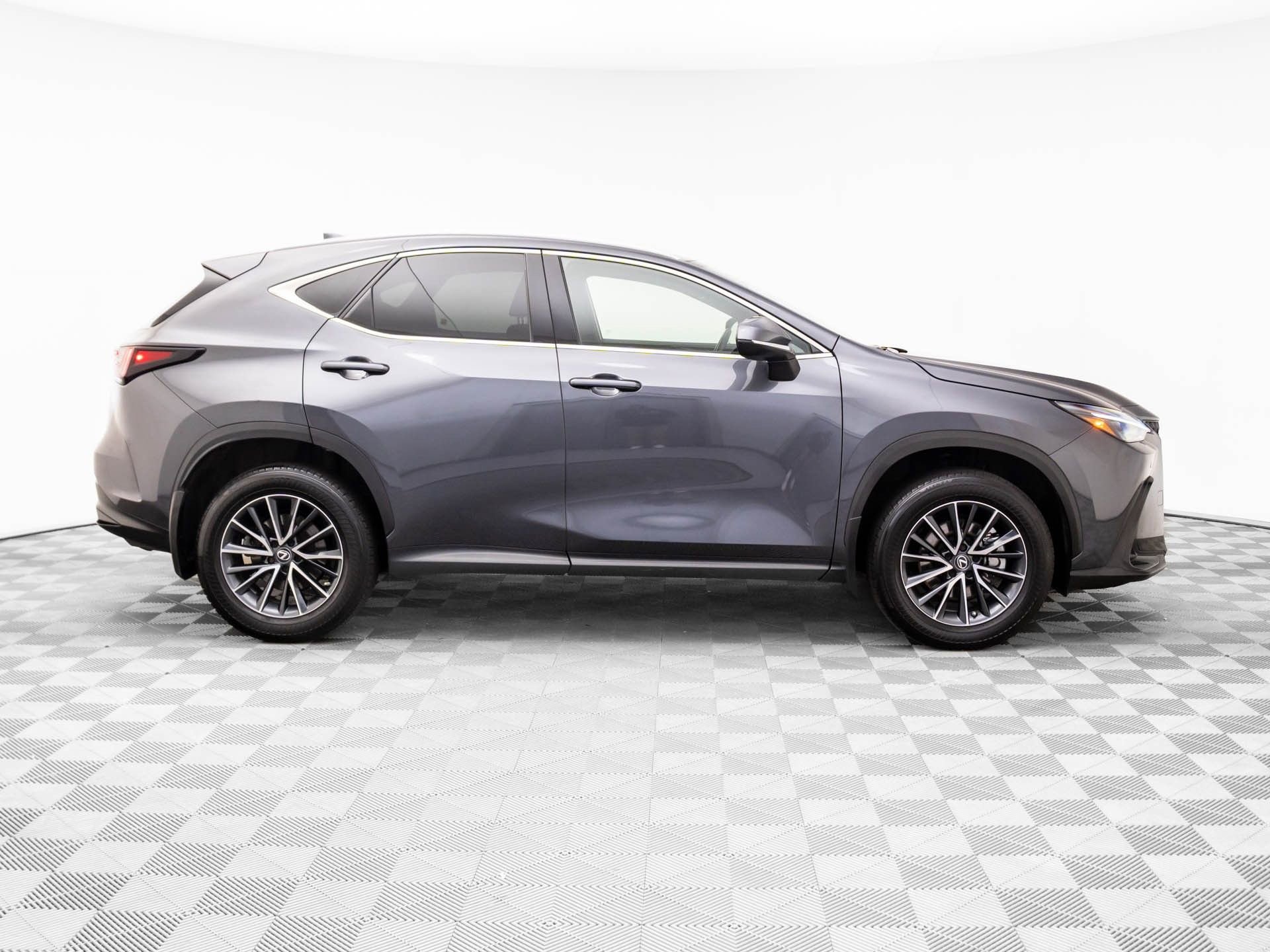 Used 2022 Lexus NX 350h AWD image 8