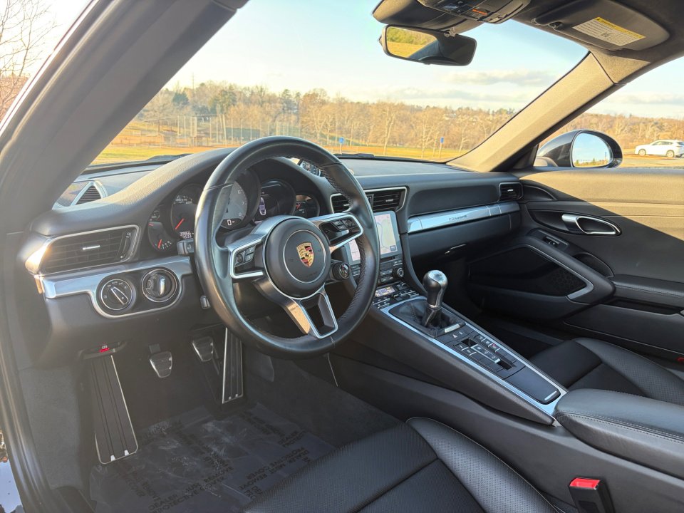Used 2017 Porsche 911 Carrera S image 4