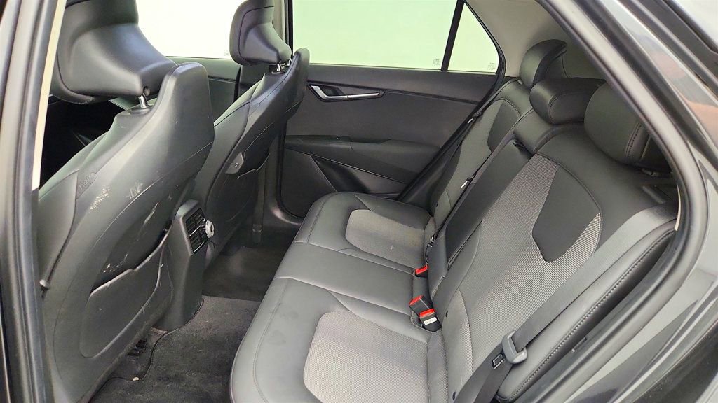 Used 2023 Kia Niro EX Touring image 22