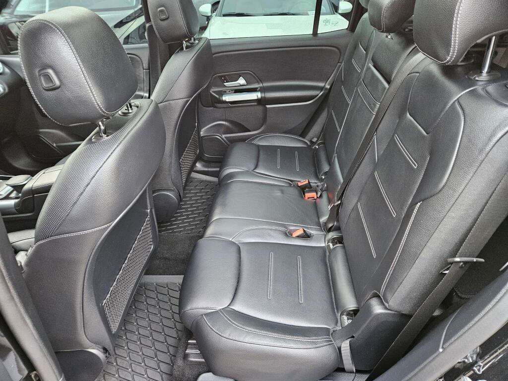 Used 2022 Mercedes-Benz GLB 35 AMG 4MATIC image 13