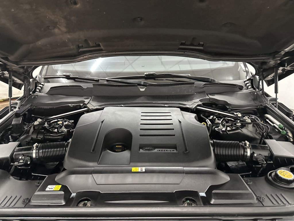 Used 2020 Land Rover Range Rover Sport HST image 28