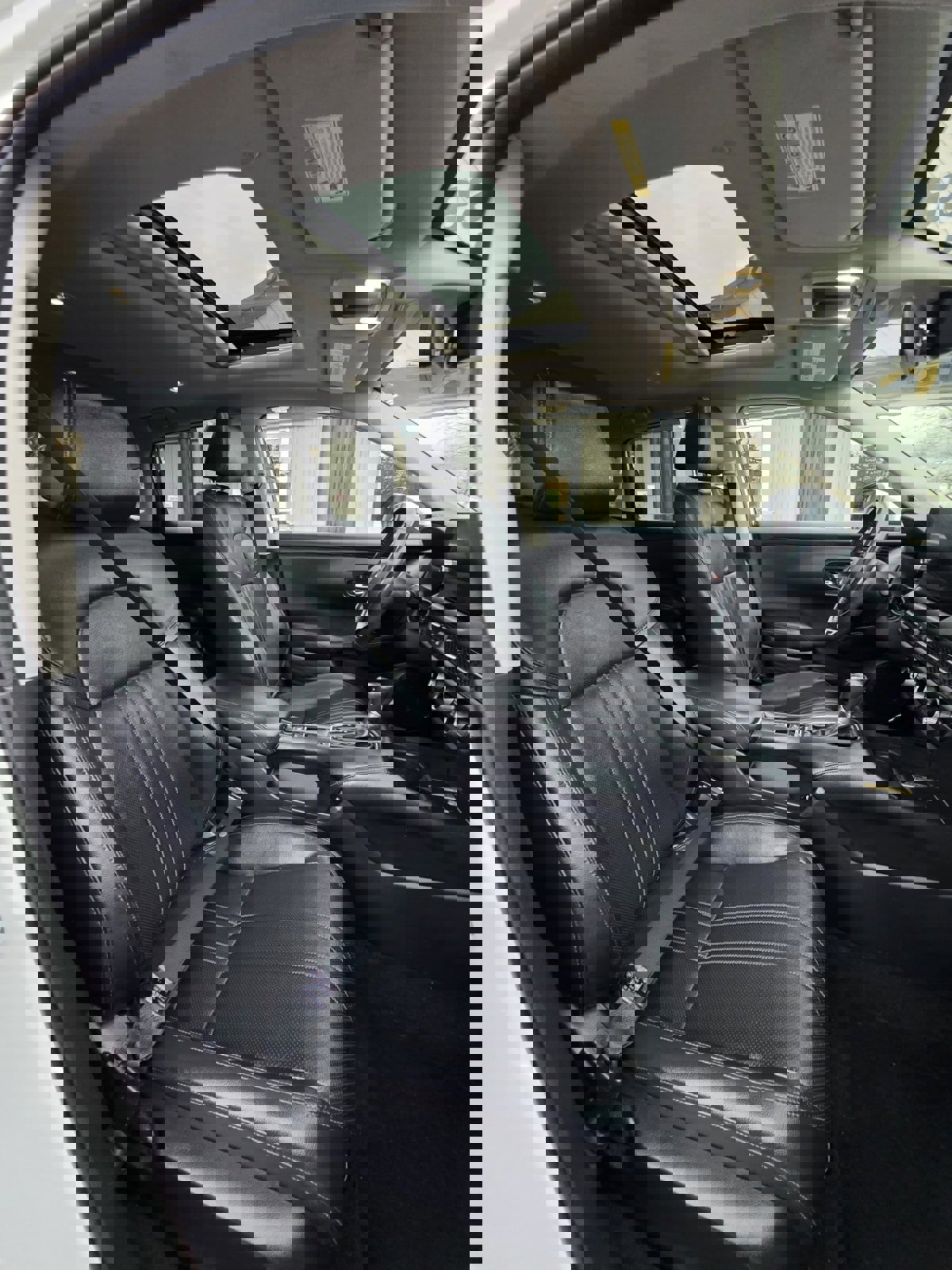 Used 2024 Honda HR-V EX-L image 12