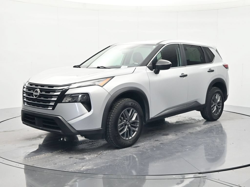 Used 2024 Nissan Rogue S FWD image 1