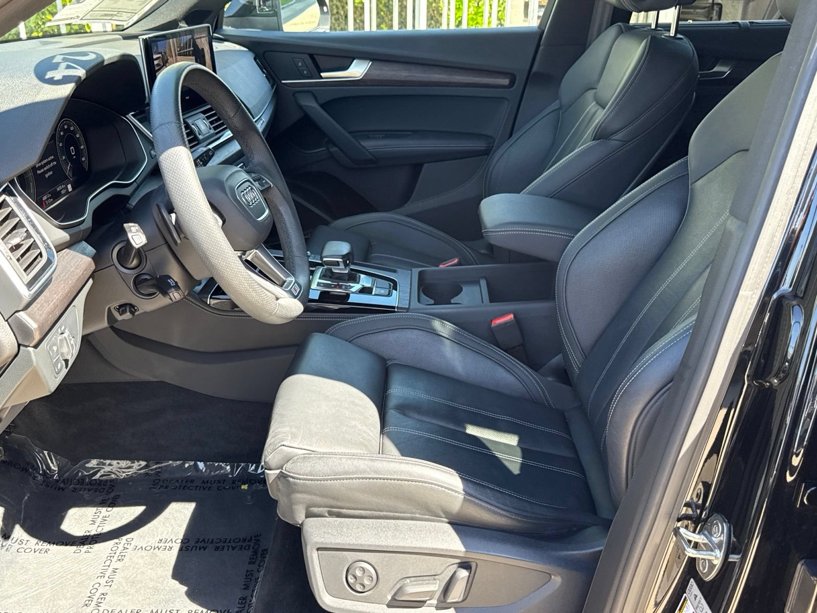 Used 2024 Audi Q5 e Premium Plus w/ Premium Plus Package AWD/4WD image 22