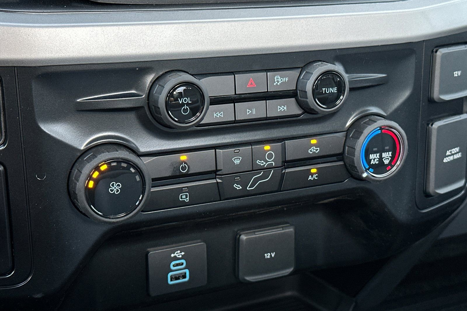 New 2026 Ford F250 XL w/ XL Chrome Package image 17