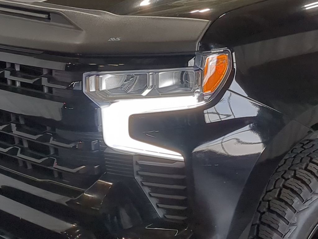 Used 2023 Chevrolet Silverado 1500 RST AWD/4WD image 14