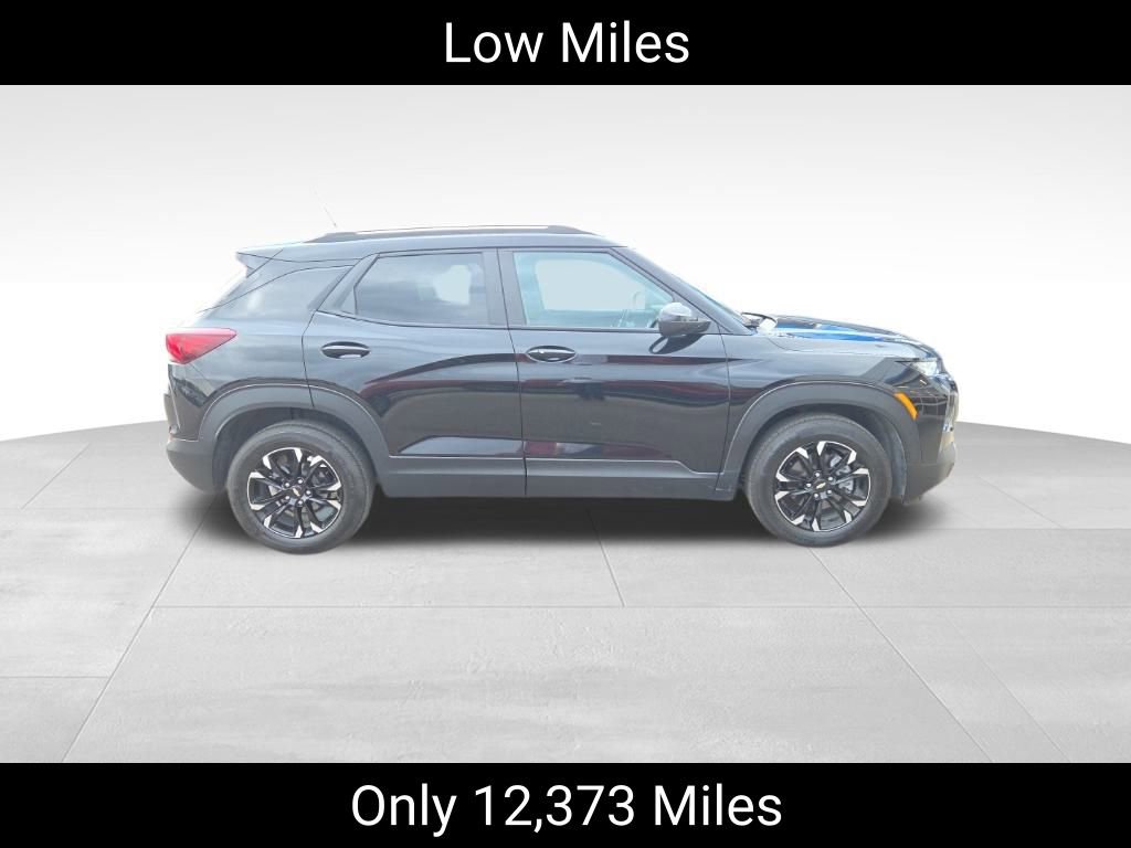Certified 2023 Chevrolet TrailBlazer LT w/ Convenience Package image 2