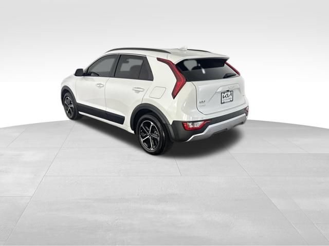 Certified 2025 Kia Niro EX FWD image 9