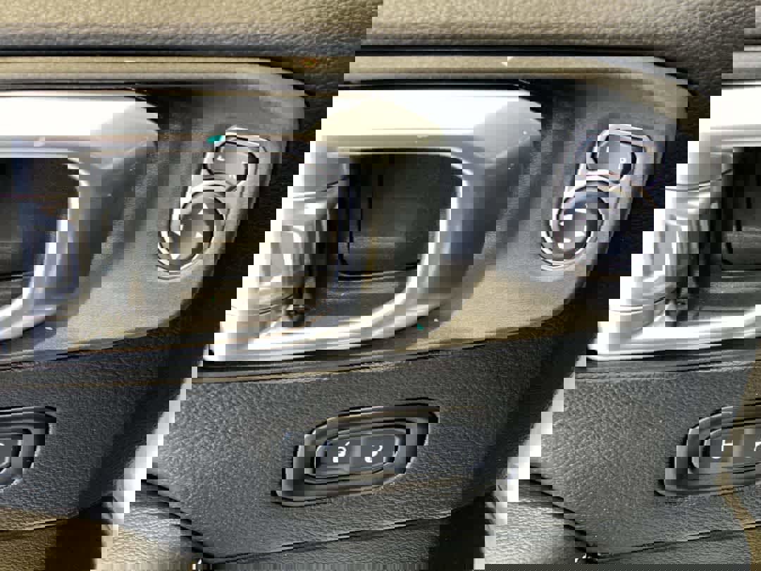 Used 2021 Jeep Wrangler Sahara w/ Safety Group image 15