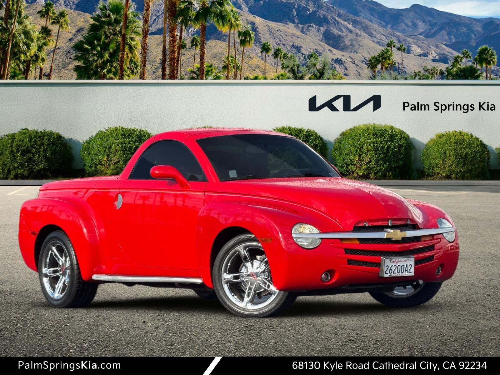 Used 2004 Chevrolet SSR w/ Preferred Equipment Group image 1