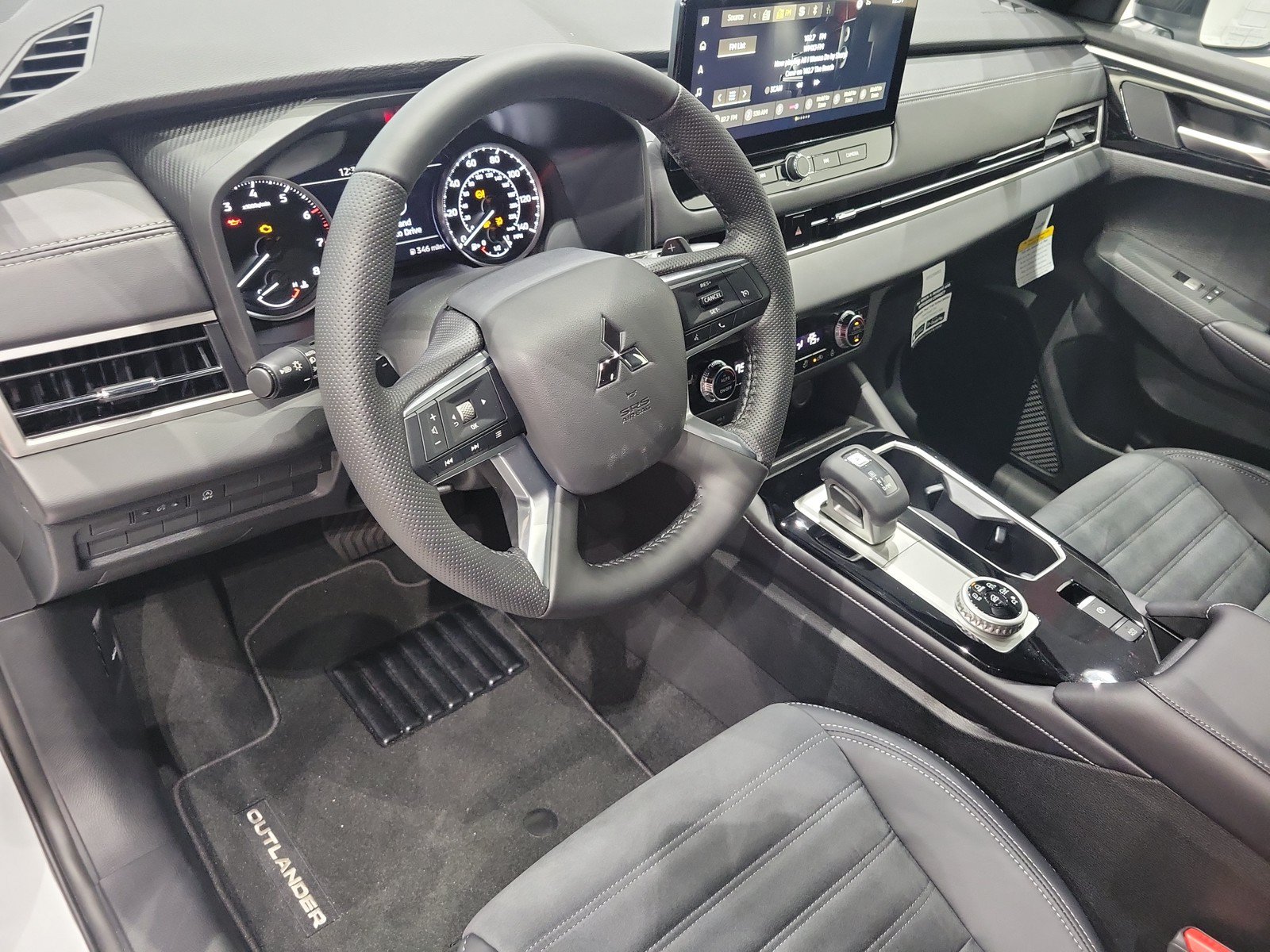 New 2026 Mitsubishi Outlander LE FWD image 19