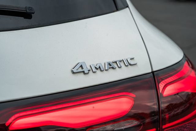 Used 2023 Mercedes-Benz GLC 300 4MATIC image 9