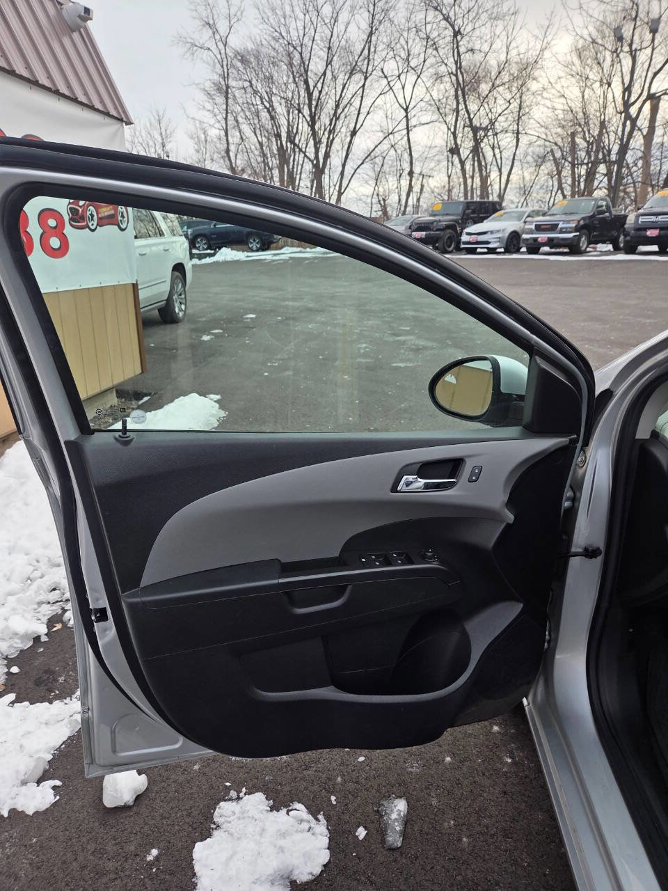 Used 2014 Chevrolet Sonic LT image 8