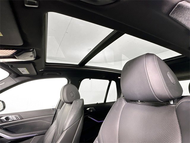 Used 2022 BMW X5 xDrive40i w/ Premium Essential Package image 18