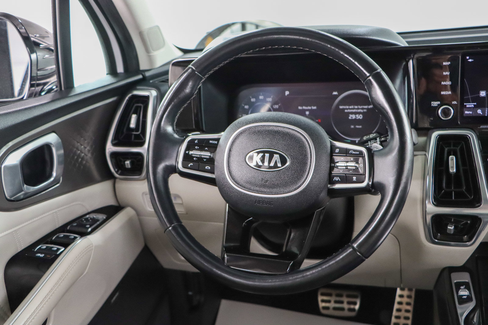Used 2021 Kia Sorento SX image 12
