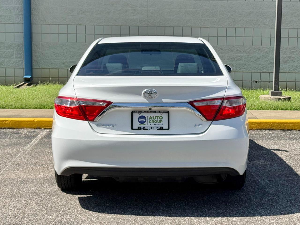 Used 2017 Toyota Camry LE FWD image 6