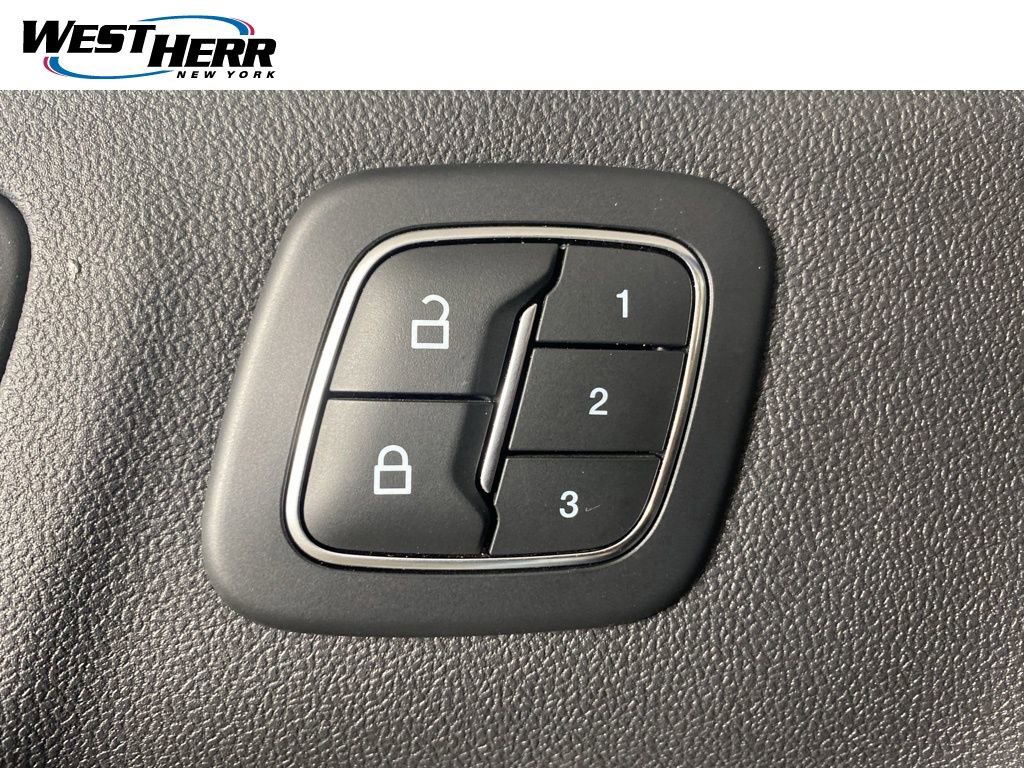 Used 2023 Ford Escape Active w/ Tech Pack #2 AWD/4WD image 12