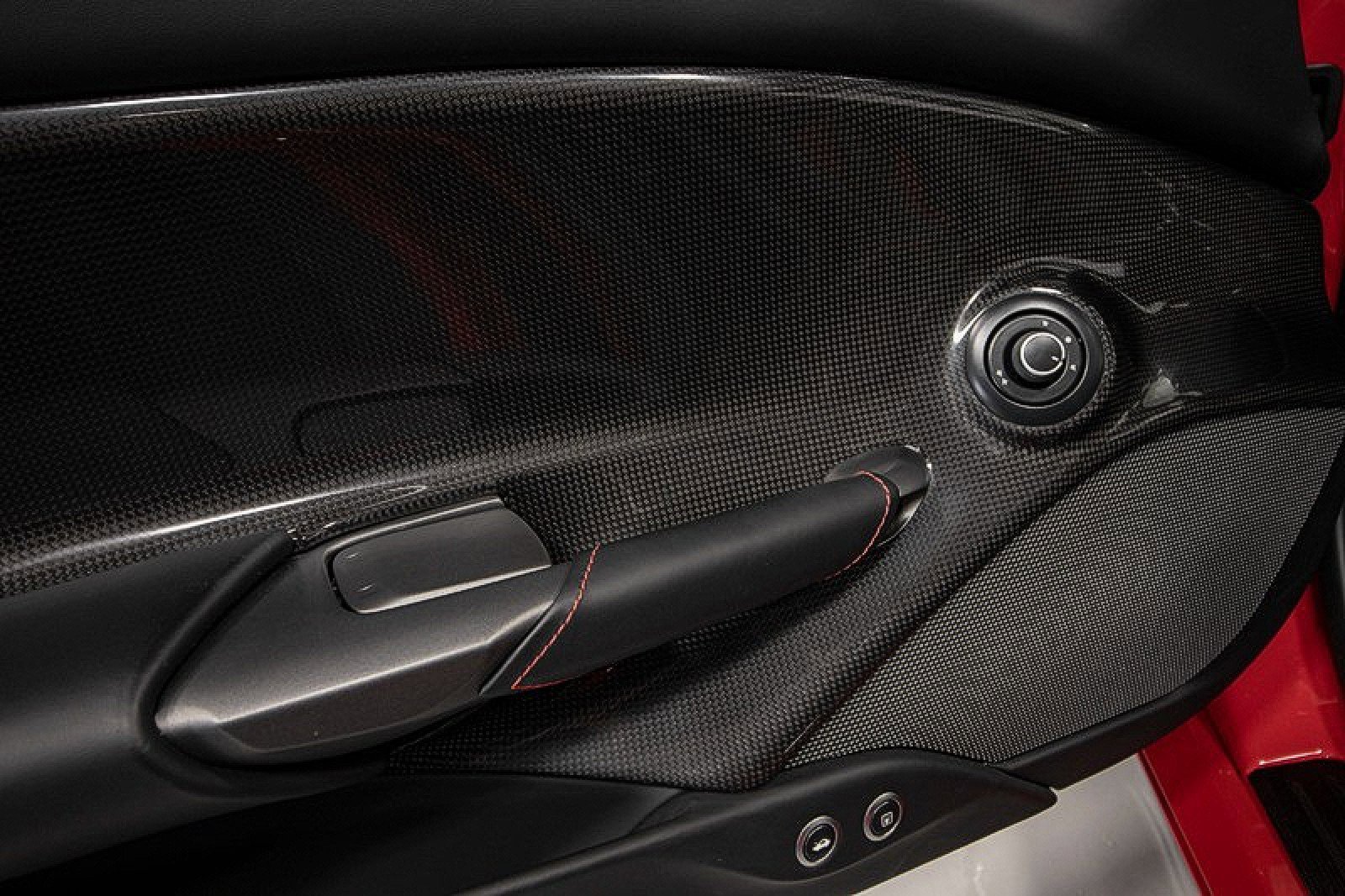 Used 2018 Ferrari 488 Spider image 46