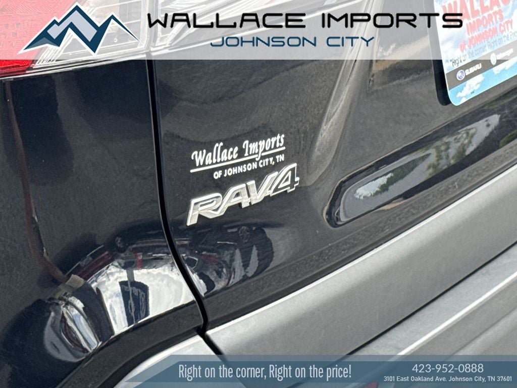 Used 2023 Toyota RAV4 XLE AWD/4WD image 12