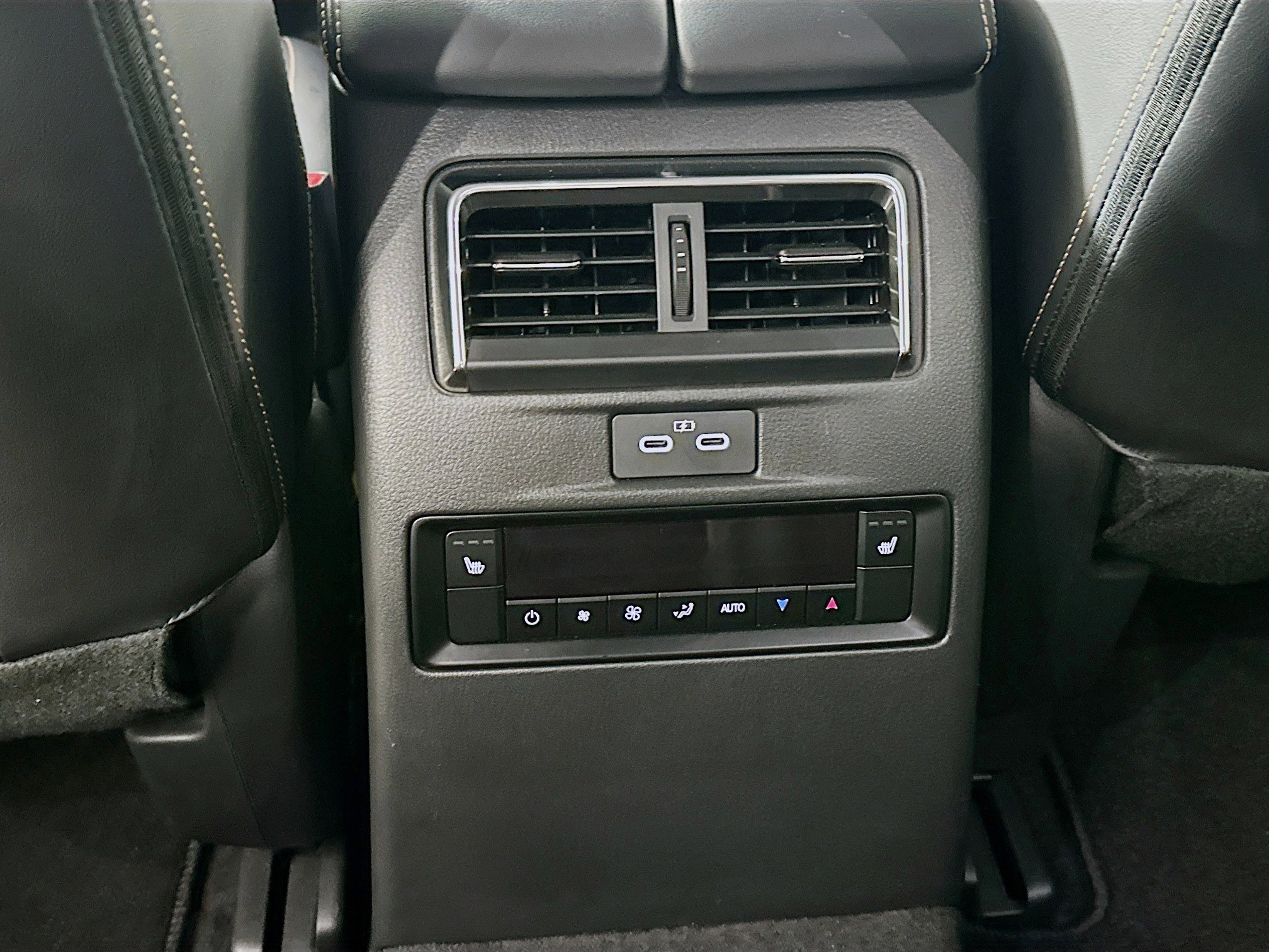 Used 2024 MAZDA CX-90 Plug-In Hybrid w/ Premium Plus image 28