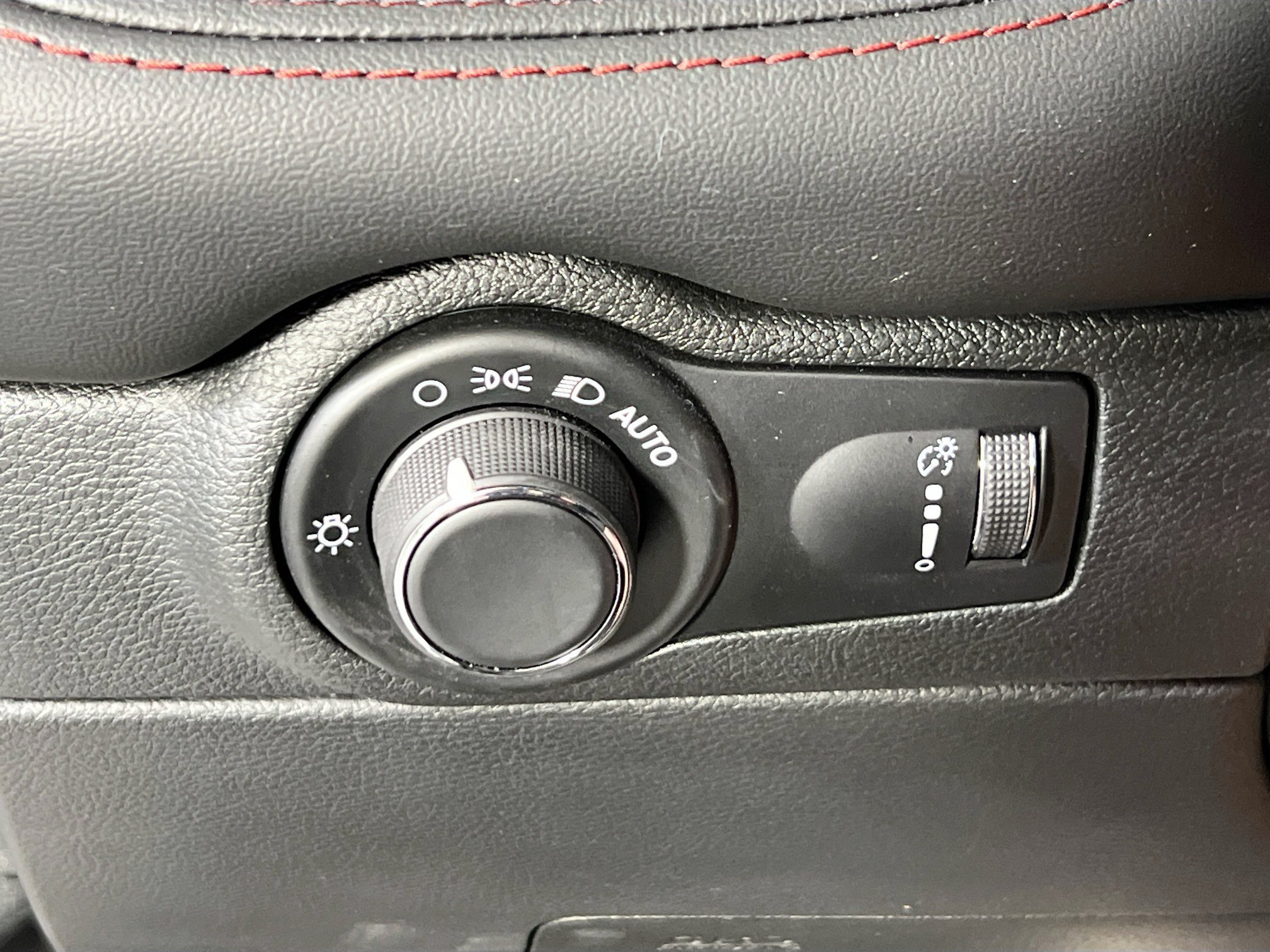 Used 2024 Dodge Durango R/T AWD/4WD image 10