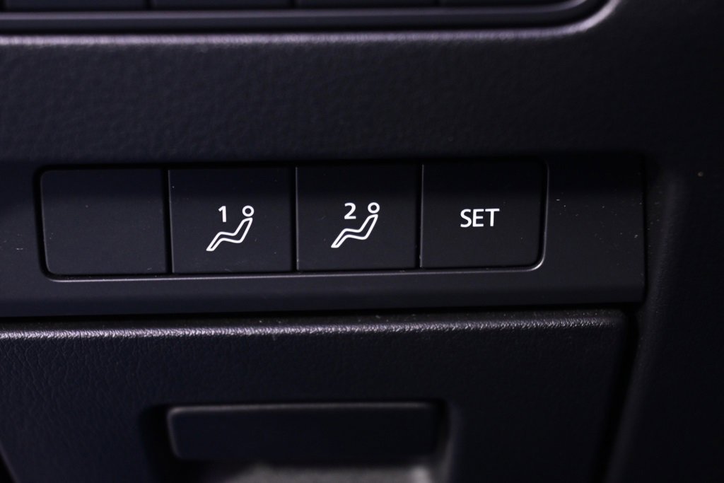 Used 2020 MAZDA MAZDA3 Hatchback w/ Premium Package image 25