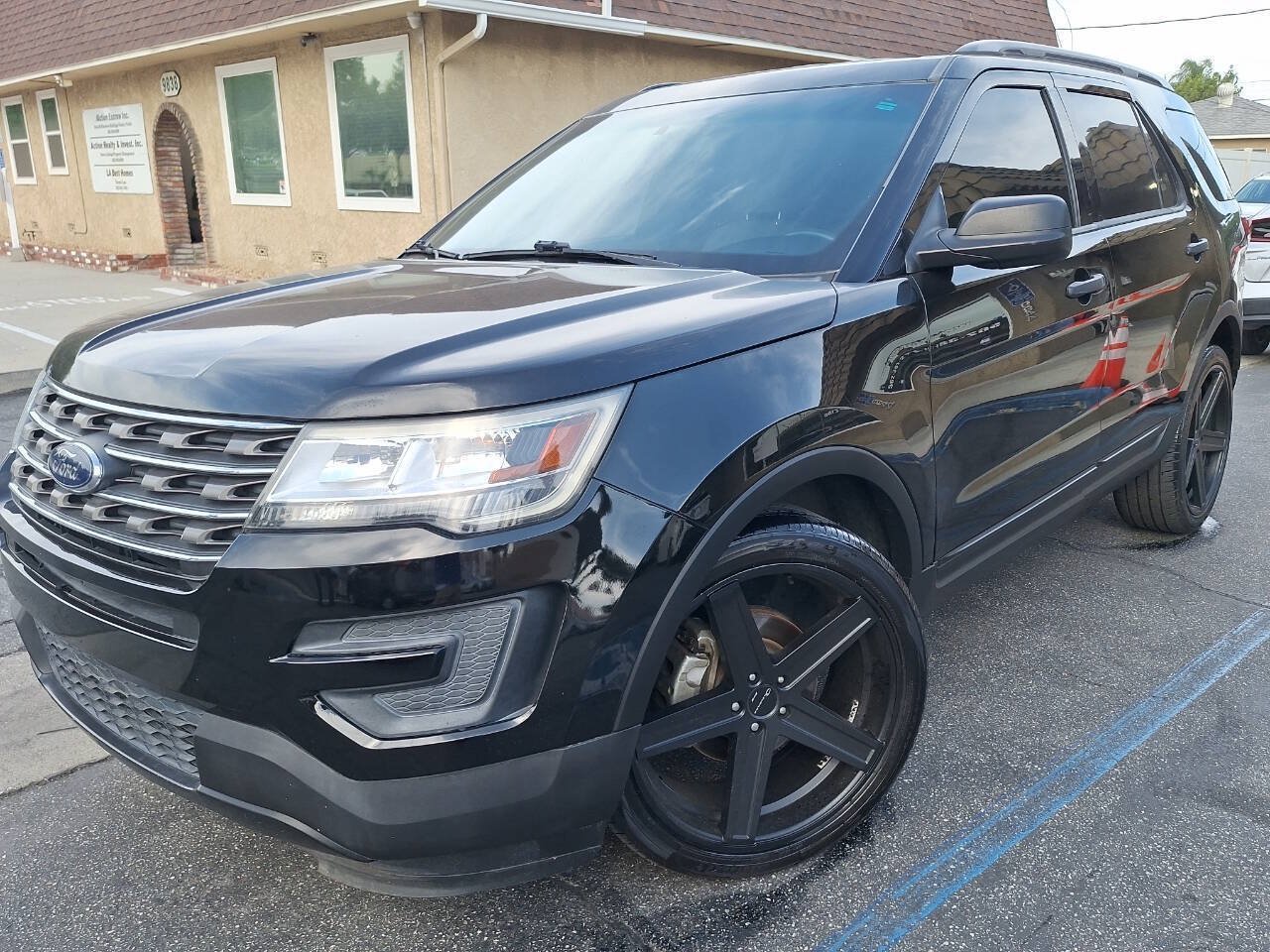 Used 2016 Ford Explorer FWD image 6