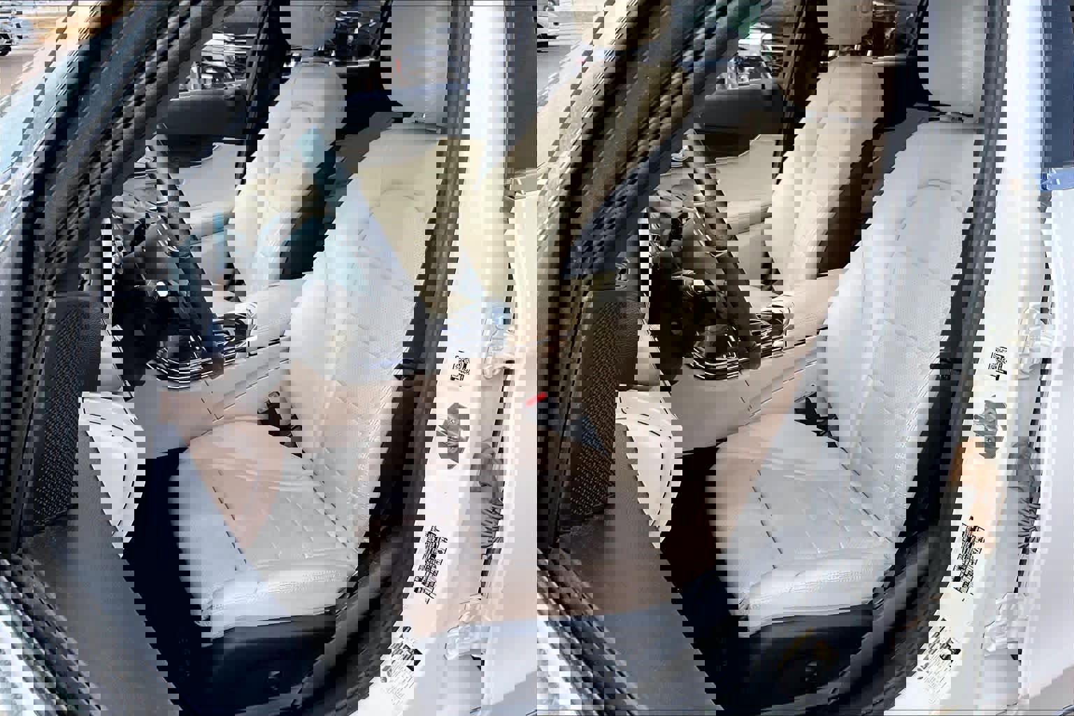 Used 2020 Mercedes-Benz C 300 4MATIC Sedan image 6